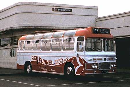 Hants and Dorset - Bristol MW - ECW - C39F Hants and Dorset - Bristol MW - ECW - C39F