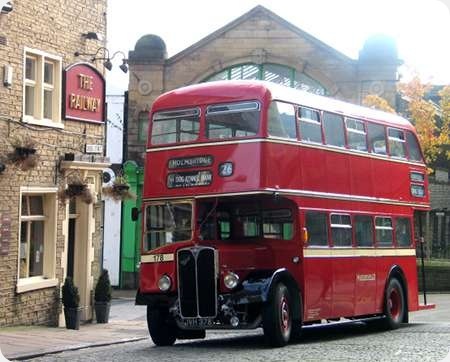 Huddersfield Corporation - AEC Regent III - JVH 378 - 178